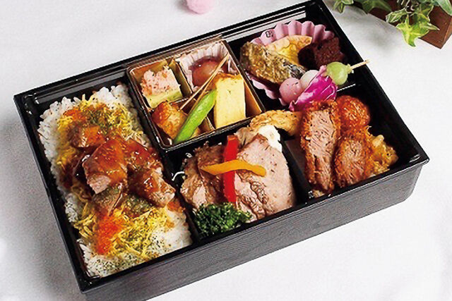 特上サイコロステーキの贅沢尽くし弁当