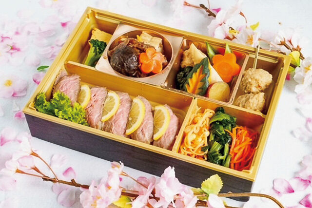 とろける肉寿司とすき焼き弁当