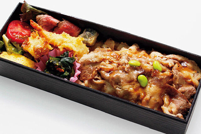 和牛カルビと海老の天ぷらの特上弁当