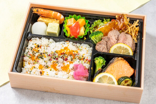 牛ステーキとキングサーモン膳