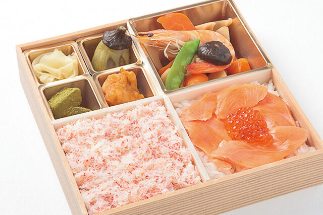 カニ丼とサーモン親子丼弁当