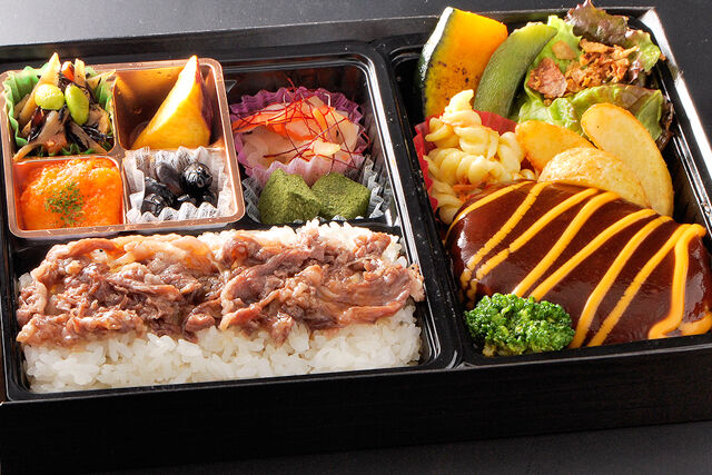 黒毛和牛飯とお肉屋さんのハンバーグ弁当