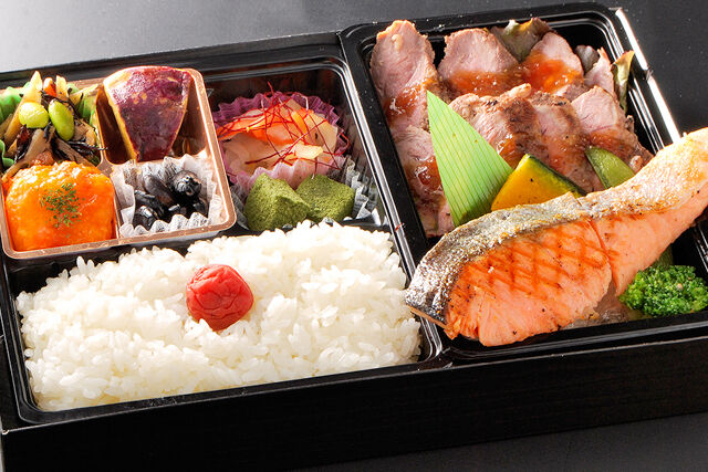 葡萄牛ステーキ＆銀鮭麹焼弁当