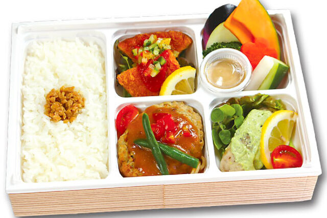 特製ハンバーグとチキンフリット洋御膳