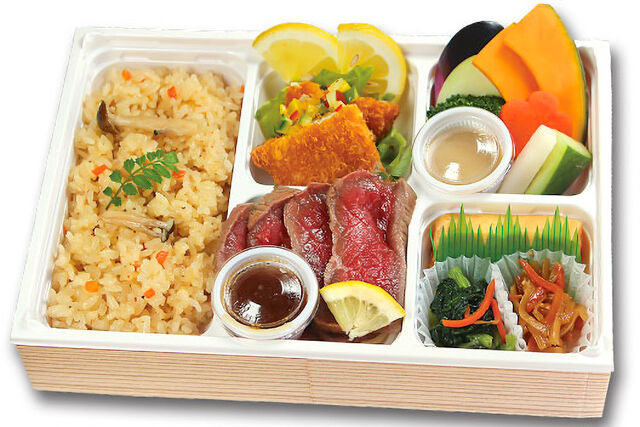 ステーキと炊き込み和御膳