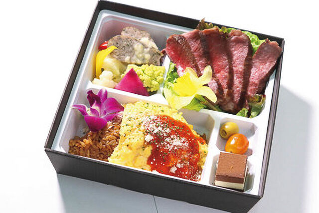 ビーフステーキと特製オムライス弁当