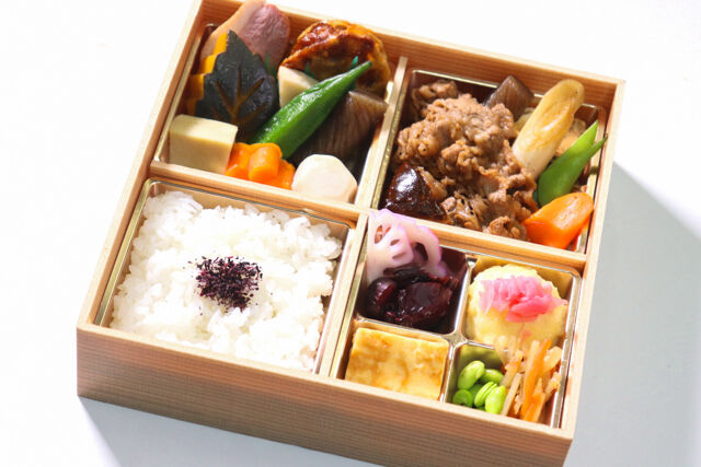 漢方和牛すき焼き御膳（4マス）