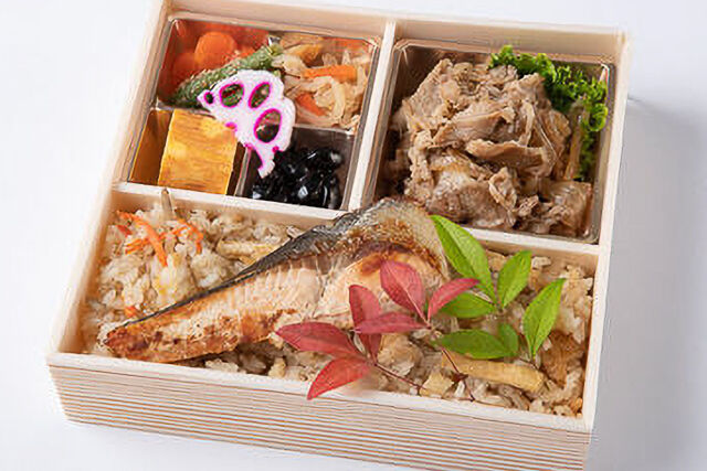 特選すき焼きと季節の魚の西京焼きの炊き込み御膳