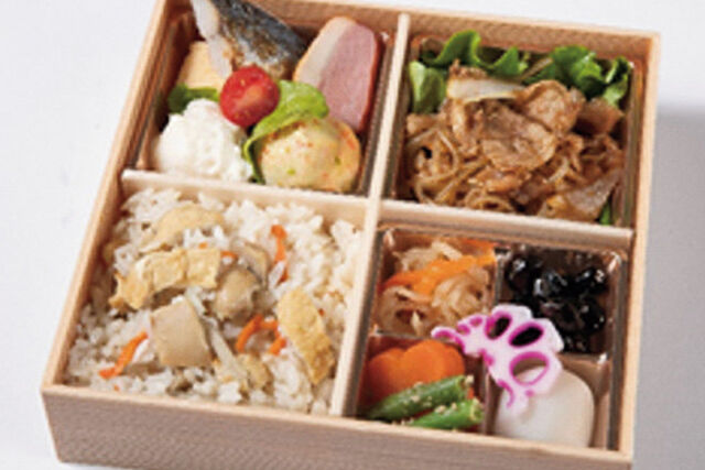 厳選すき焼きと炊き込みご飯のおもてなし御膳