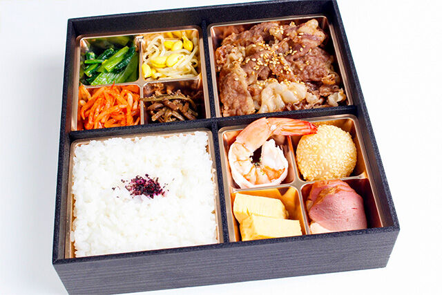 【2月限定価格】【A5ランク】黒毛和牛焼肉弁当 楽（ナムル）