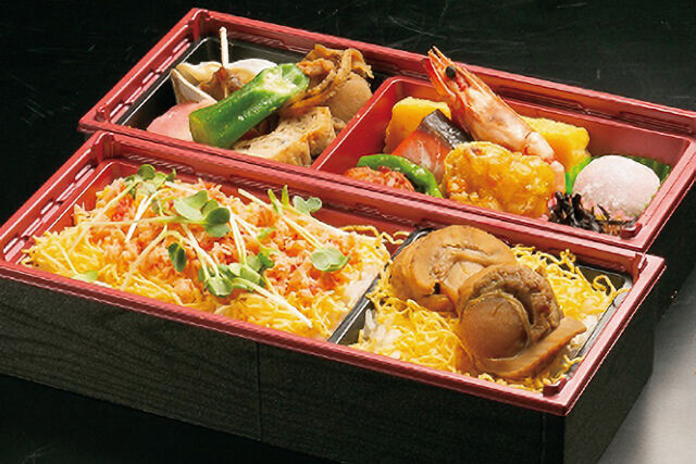 花咲ガニと帆立の二段重