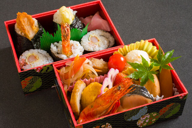 天むす松華堂二段御膳