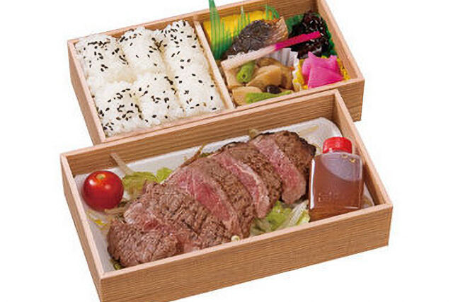 牛ランプ肉ステーキ弁当（デザート付き）