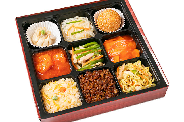 【人気】3種メインの中華三昧弁当（エビチリ・青椒肉絲・かに玉）