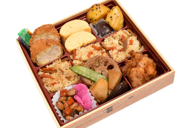 小江戸幕の内弁当（肉づくし・鶏の炊き込みご飯）