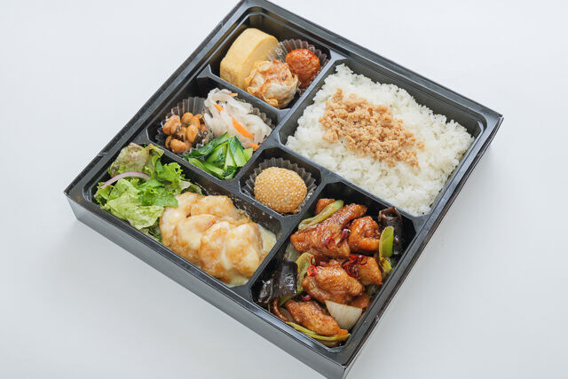 鶏肉の四川風ピリ辛炒め×海老マヨ まんぷく中華弁当