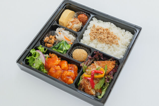 白身魚の甘酢あんかけ×海老チリ まんぷく中華弁当