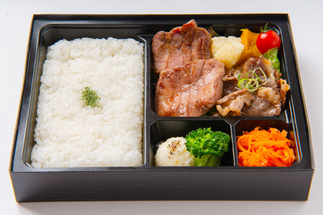 牛たん・カルビ焼き弁当