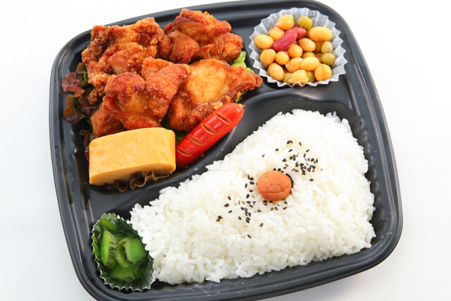 モモから弁当