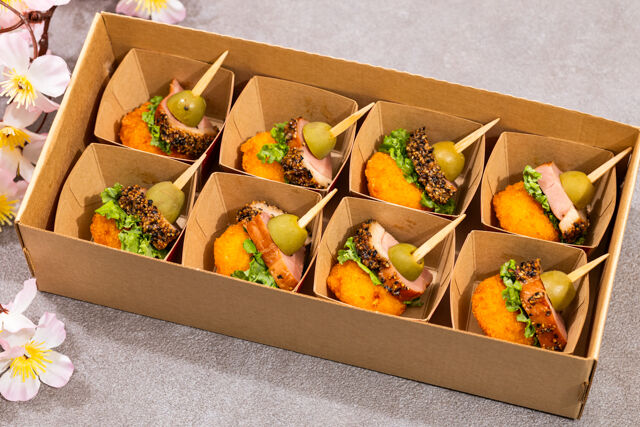 合鴨とチーズフライのピンチョス