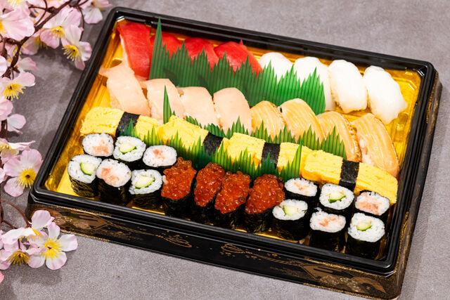 握り寿司（お1人様3貫程度）※14時以降よりお届け可能