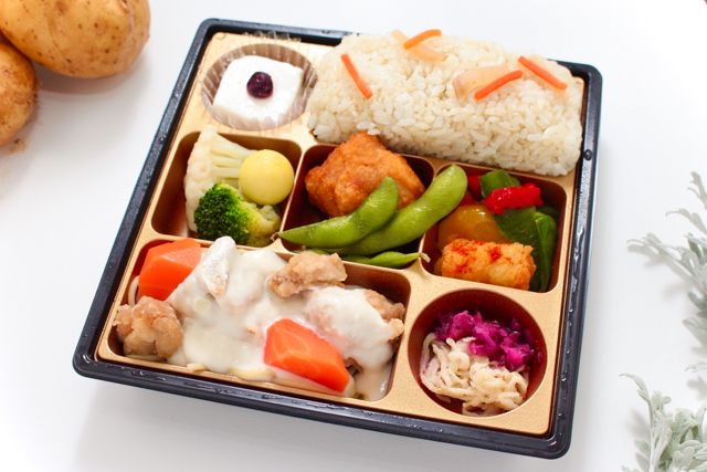 【冬限定】De luxe／ブールブラン煮込み鶏の唐揚げ