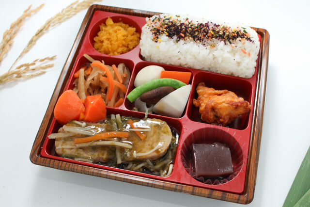 【定番】ハンバーグ ～岩海苔の餡をかけて～