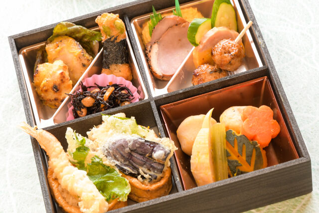 いなり天丼御膳 P