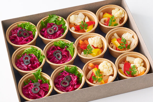 アンティパスト ミスト トレ（彩り野菜のピクルス＆紫キャベツのソッタチェーティ）