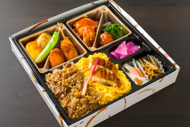 【2月限定肉増量】黒毛和牛と鰻のコンビ弁当（副菜チキントマト煮）