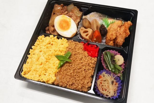 【幕の内】豚の生姜焼き×鮭の塩焼き弁当