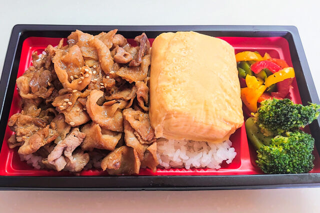 厚焼玉子と焦がし醤油豚肉重