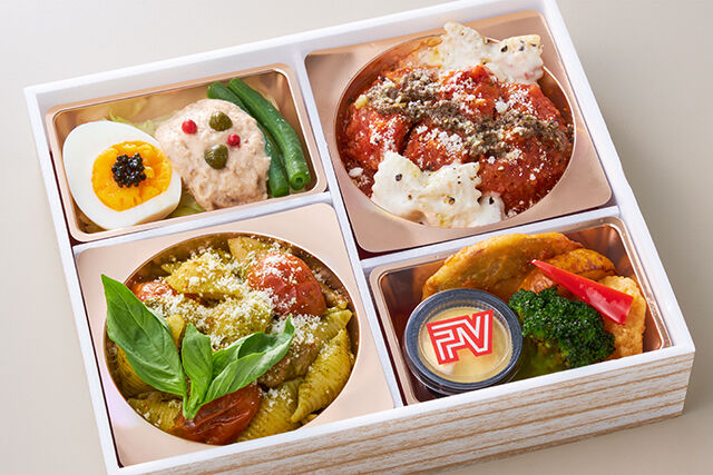 ジェノベーゼパスタ＆カツレツのトマトソース煮込み