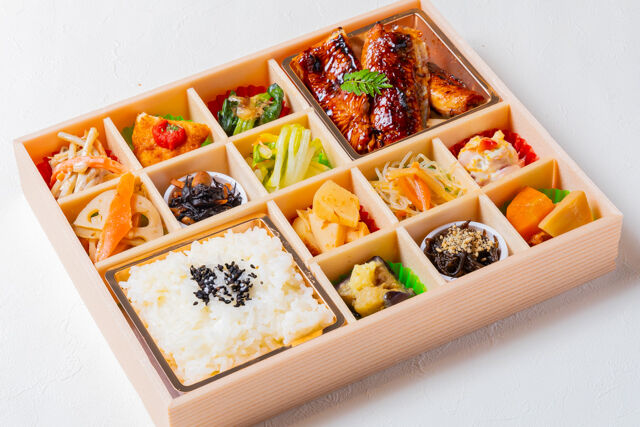 鰻と彩り錦御膳