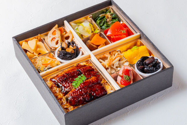 季節の副菜と鰻重和膳