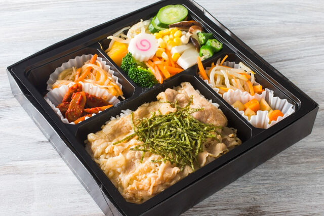 【彩り豊かで野菜豪快】牛バラ和風醤油ダレ焼肉