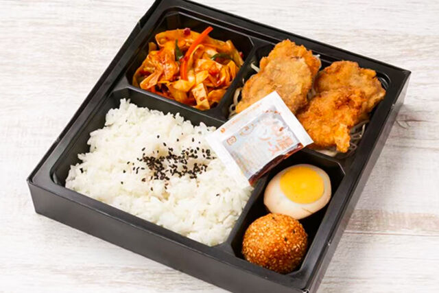 【豪快2品弁当】 回鍋肉中華炒め＆マグロカツ