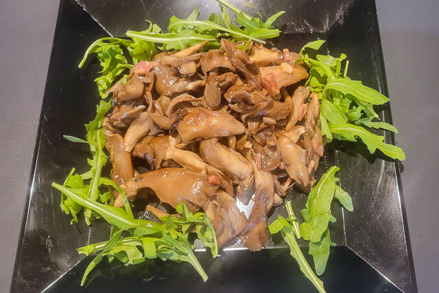 バルサミコ効いた舞茸のマリネ