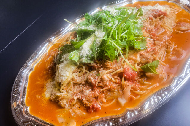 ルッコラと牛肉のボロネーゼ