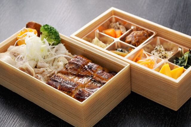 鰻まぶしご飯と豚カルビ重