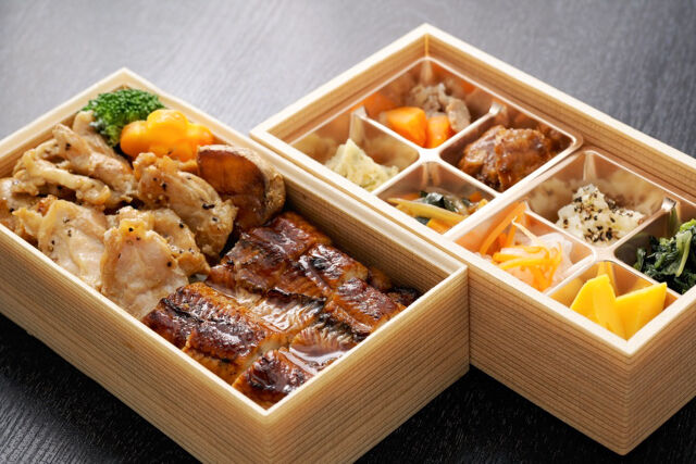 鰻と鶏ハラミの炙り重