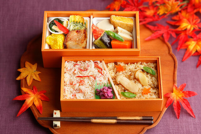 松茸御飯と蟹御飯の二段重