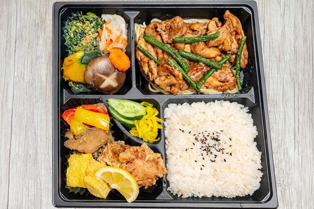 焼き鳥屋さんのもも肉タレ焼き弁当