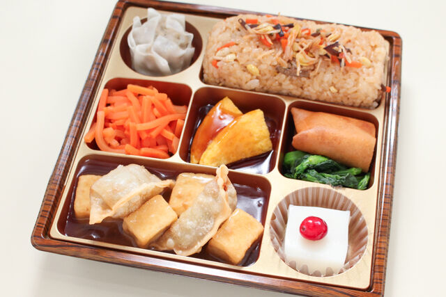 【寿】揚げ餃子〜特製中華あんかけ〜［中華風まぜご飯］