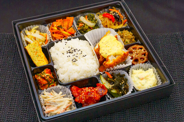 ハンジョンシク（韓定食）センソンカツ（韓国風白身魚フライ）弁当