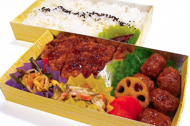とんかつ×肉団子と野菜の黒酢餡かけ弁当