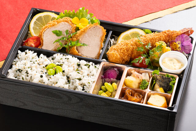 凜～手仕込みヒレカツと手仕込みエビフライ～（わかめご飯）