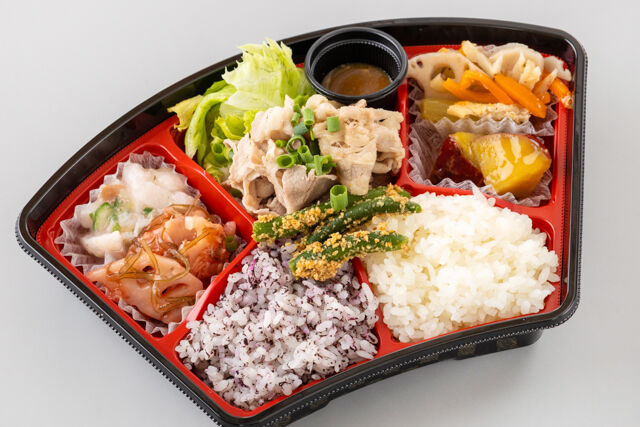 しゃぶしゃぶ豚肩ロース＆牛バラ小御膳