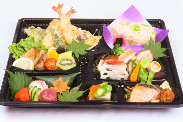 懐石弁当 桃梅