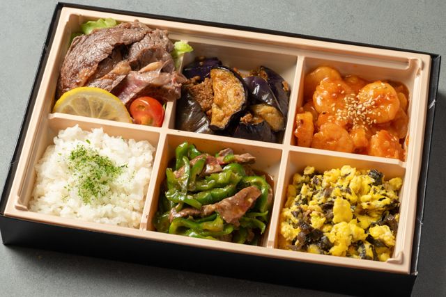 中華4種とXO醤ソースの牛ロースステーキ中華弁当 大連